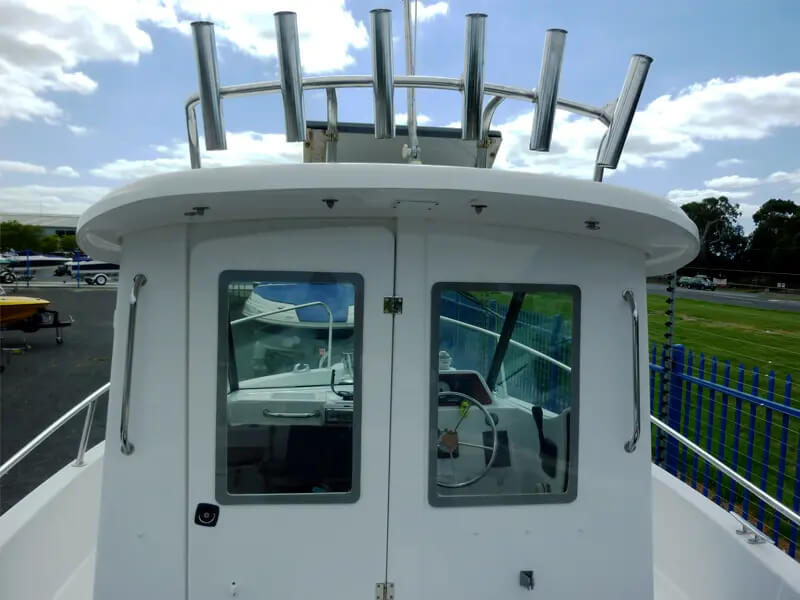Arvor 20 features a lockable cabin