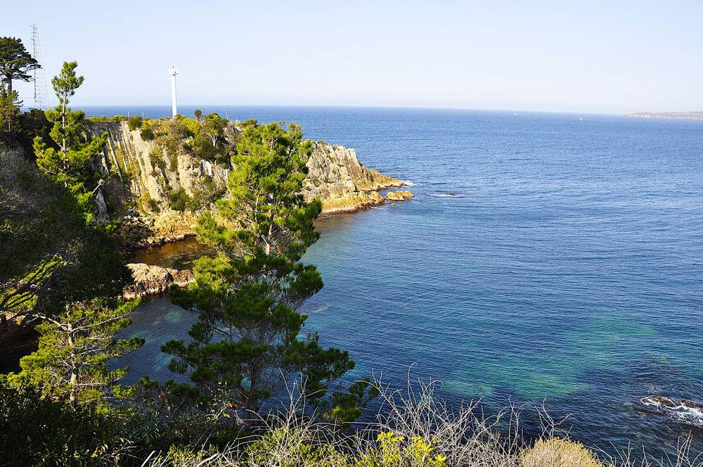 There's almost always a quiet diving and fishing spot out of the prevailing winds at Eden
